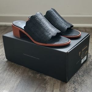 Frye Cindy Mule size 9